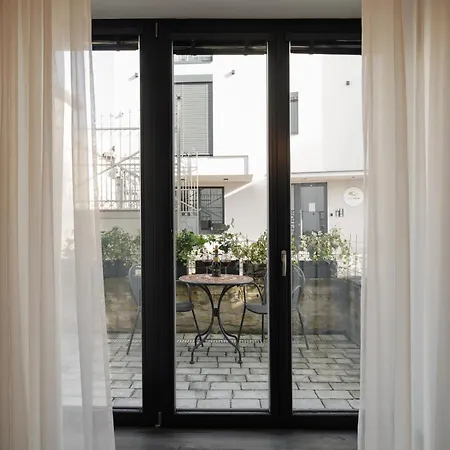 Aparthotel River 4*