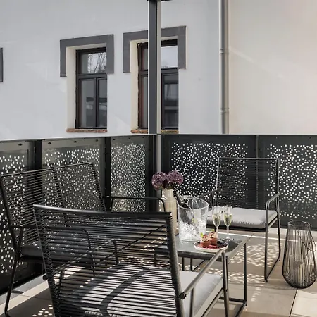 Aparthotel River 4*