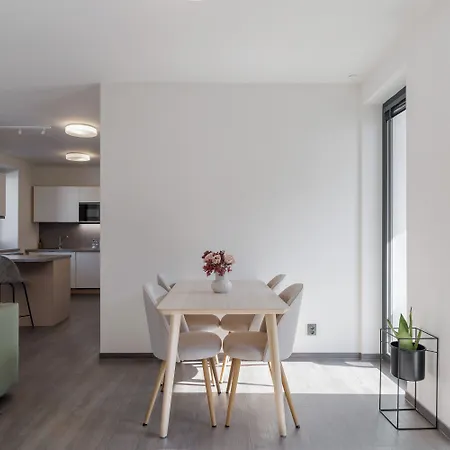 River Aparthotel 4*