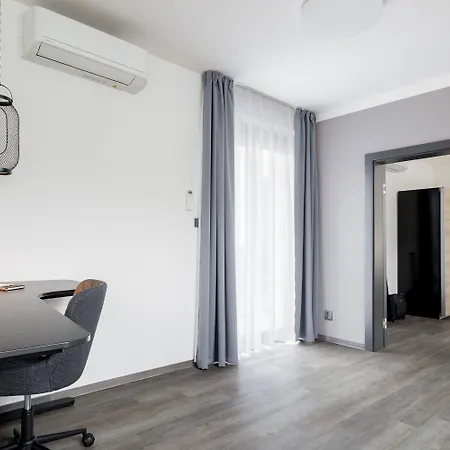 Aparthotel River 4*